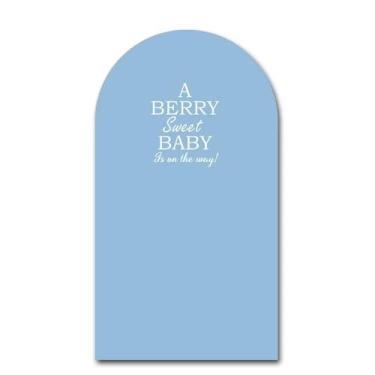 Imagem de KONPON Capa de fundo arqueada azul A Berry Sweet Baby is on the Way Capas de suporte arqueadas elásticas para decoração de festa de chá de bebê (apenas capa sem suporte!)