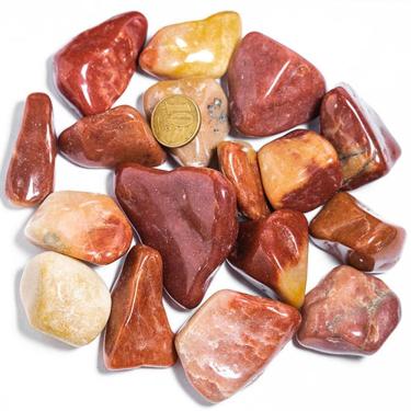 Imagem de Colecione 01 Quartzo Vermelho Rolado G 30 a 45mm Classe B - Pedra da Vitalidade Total