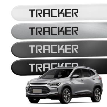 Imagem de Friso Lateral Porta para Tracker 2013 a 2024 Redondo