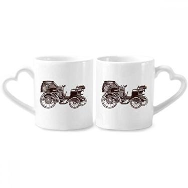 Imagem de Conjunto de canecas de porcelana de casal com ilustração de flores de carros clássicos e coração