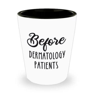 Imagem de SpreadPassion Copo de dose dermatologista, ideia de presente para dermatologistas, presente para médicos, ideia de presente para pacientes dermatologistas, presente para dermatologistas, ideia de de Natal