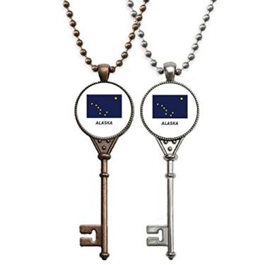 Imagem de OFFbb-USA Colar com pingente de bandeira do estado americano com contorno da chave do Alasca para decoração de casais