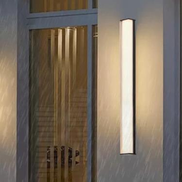 Imagem de Arandela de parede LED moderna para uso externo com faixa longa IP65 à prova de chuva para varanda luminária de parede preta minimalista de alumínio interior/exterior para jardim, villas, garagem