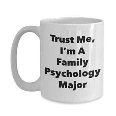 Imagem de SpreadPassion Caneca Trust Me, I'm A Family Psychology Major - Caneca de café engraçada - Ideias de presentes fofos de mordaça de formatura para amigos e colegas de classe (425 g)