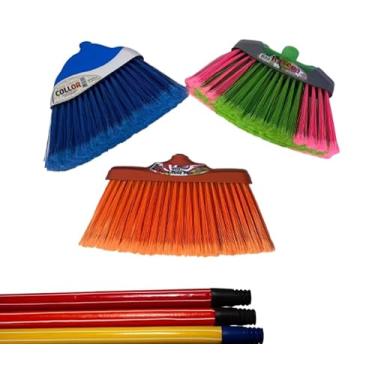 Imagem de KIT 3 VASSOURAS COM 3 CABOS 1,20 - RAVENA + CANTO COLLOR+ VARRE TUDO PLUS