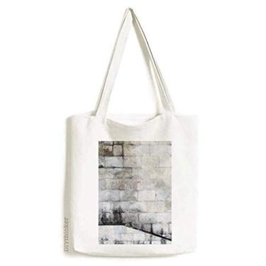 Imagem de Bolsa de lona com padrão de literatura moderno de tijolo branco preto bolsa de compras casual