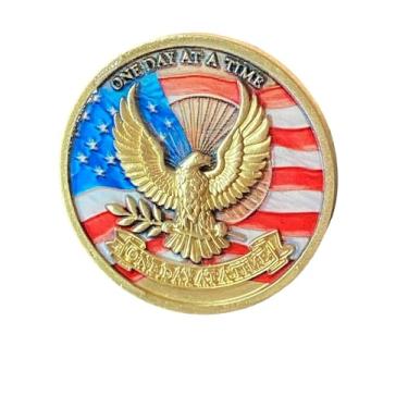 Imagem de American Bald Eagle Bandeira dos EUA Patriótica One Day at A Time Medalhão Serenidade Oração Chip
