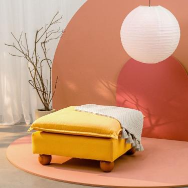 Imagem de Puff Modular com Pé Bolinha Sôma Cabecasa Madeiramadeira Mostarda