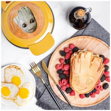 Imagem de Marvel Groot Máquina de Waffle Antiaderente, 110v, UNCANNY BRANDS WM MVM GRT, Amarelo