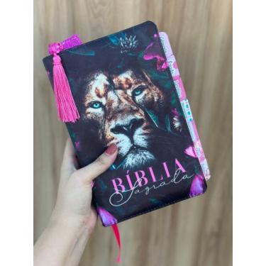 Imagem de Bíblia leão Dalila ARC com abas já coladas - com marca página glitter 