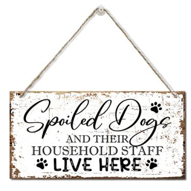 Imagem de Razpah Placa de Cães Mimados e Seus Funcionários Vivem Aqui, Placa de Madeira Impressa, Placa de Madeira Pendurada para Decoração de Casa, Placas de Família para Decoração de Casa, (, B)