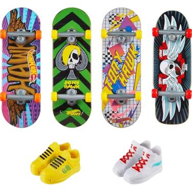 Imagem de Hot Wheels Skate Tony Hawk Fingerboard & Removable Skate Shoes Multipack, 4 Boards, 2 Pairs of Shoes, 1 Exclusive Set (Styles May Vary)