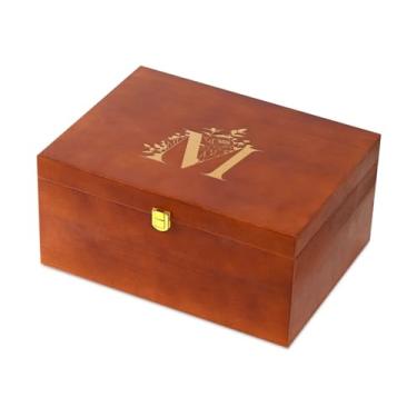 Imagem de InnoBeta Caixa de lembrança de presentes personalizados, caixas de armazenamento de madeira, organizador decorativo com tampa para tesouro de memória, presentes iniciais para aniversário, Natal, M