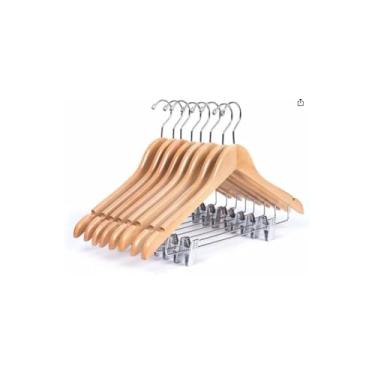 Imagem de Cabide de Madeira com Presilhas, Gancho Cromado Giratório 360°, Acabamento Envernizado, 44 x 24 cm, para Roupas e Casacos