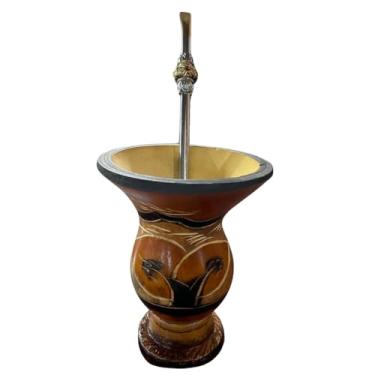 Imagem de Cuia de Chimarrão Artesanal em Cerâmica, Design Rústico Marrom, Decoração Tradicional + Bomba De Chimarrão Ferro Com Anel 25cm