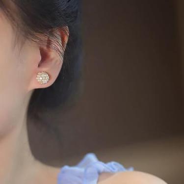 Imagem de Brincos de pérola para mulheres, leve, flor branca, pérola, vintage, floral, noiva, formatura, casamento, Medium, Latão, Sem pedra preciosa