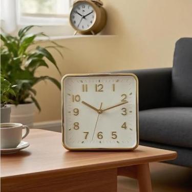 Imagem de Relógio de Parede Moderno Silencioso 20cm – Decoração para Escritório, Sala e Quarto com Design Minimalista(Quadrado Dourado)