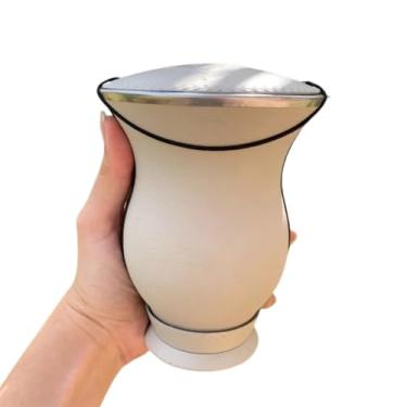 Imagem de Garrafa térmica colorida envolta em material sintético