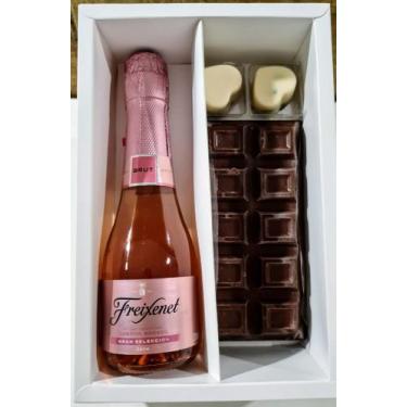 Imagem de Caixa Mini Rose Brigadeiro Brasil, Recheada com Kit Kat