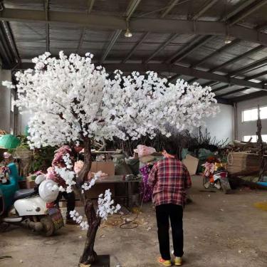 Imagem de 1,8 x 1 m Flores de cerejeira artificiais brancas flores feitas à mão árvore grande trepadeiras falsas flores para festa interior exterior restaurante shopping planta artificial 1,8 x 1 m/5,9 x 3,3