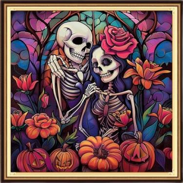 Imagem de DMCVIVR Kits de ponto cruz estampado para adultos iniciantes kits de bordado 11CT kits de ponto cruz padrões de bordado - esqueleto de Halloween casal flores 45,7 x 45,7 cm