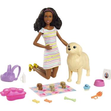 Imagem de Boneca Barbie de brinquedo e animais de estimação com boneca morena, mamãe cadela e 3 filhotes