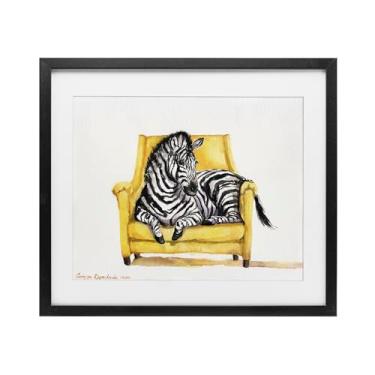 Imagem de Stupell Industries Linda zebra em cadeira amarela impressão emoldurada preta sob vidro, design por George Dyachenko, 17 x 21