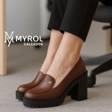 Imagem de Mocassim Feminino Oxford Salto Alto Com Metal Café - Myrol Outlet, 40