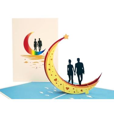 Imagem de iGifts And Cards - Romance iluminado pela lua: pop-up 3D de 12,7 x 17,8 cm, cartão de noite estrelada sob as estrelas, presente incrível para ele/ela, sonho lunar dos amantes, casal te ama até a lua e