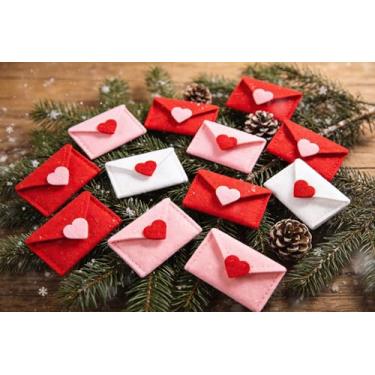 Imagem de 60 peças mini envelope de dia dos namorados em massa corações fofos envelopes de cartão notas de enchimento de mesa pequeno envelope de feltro para notas de amor para ele, chá de casamento, festa de