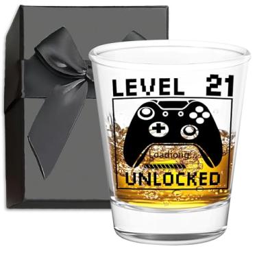 Imagem de SOSAZOZA Presentes de aniversário de 21 anos para ele ou ela – Copo de shot desbloqueado nível 21 com caixa de presente preta, presente engraçado de aniversário de 21 anos para homens e mulheres