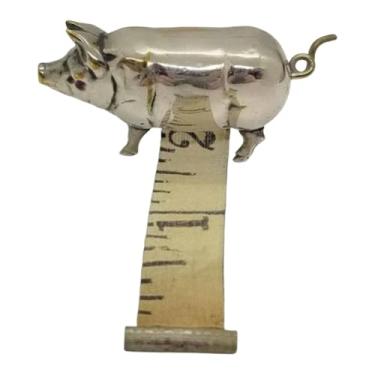 Imagem de Ioensy Mini fita métrica de porco antigo, fita métrica compacta, presente para mulheres e mães, estatueta de cobre, ferramenta de costura para alfaiates e