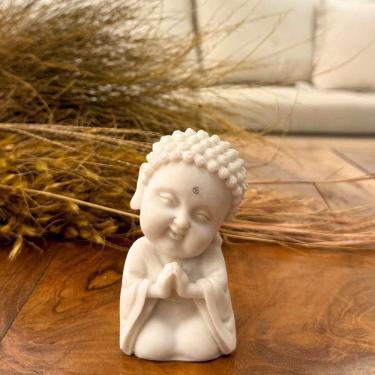 Imagem de Escultura Budinha De Pó De Mármore 9Cm