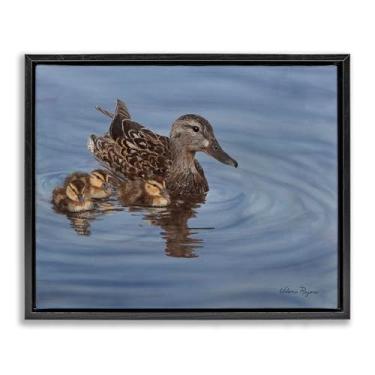Imagem de Stupell Industries Tela emoldurada Duck Family Ripples Black Floater Design de arte de parede por Valerie Rogers, 21 x 17