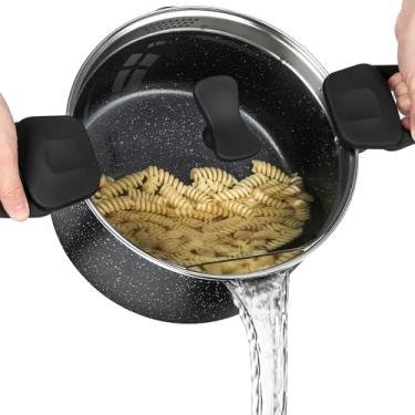 Imagem de MICHELANGELO Panela de 6 Quartos com Tampa de Peneira, Antiaderente, Alumínio, Preta, 2.422 kg, Com Alças Giratórias e Travas, Ideal para Macarrão, Sopa, Frutos do Mar e Vegetais