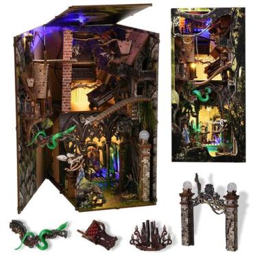 Imagem de Book Nook Kit MiniCity Art Nouveau Studio Alice no País das Maravilhas