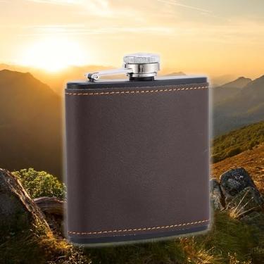 Imagem de 1 cantil portátil de aço inoxidável com capa de couro – à prova de vazamento, acabamento escovado – ideal para aventuras ao ar livre, Halloween, Natal, Ação de Graças, Dia dos Pais – Mini frasco