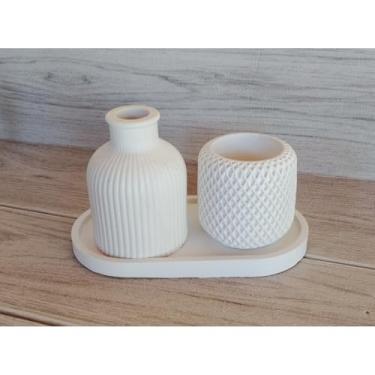 Imagem de Conjunto de TrêS Vasos Decorativos em Gesso, Flores NãO IncluíDas, Adequados Para Salas de Estar, EscritóRios, Casas de Banho e EspaçOs Semelhantes.