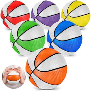 Imagem de Wettarn 6 peças de basquete de espuma macia de 12 cm para crianças, mini bola de estresse com esponja de elevação lenta para uso interno, mini cesta de basquete, bola de compressão pequena para escola