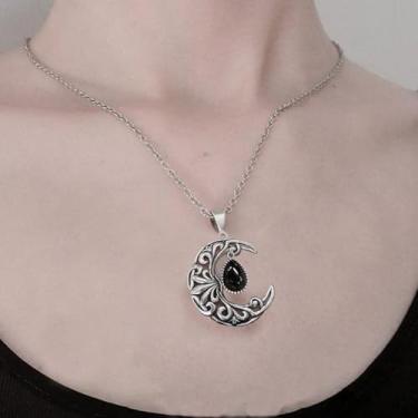Imagem de 1 colar feminino delicado e elegante com uma pedra preciosa preta falsa em forma de lua, perfeito para uso diário, festas e férias.