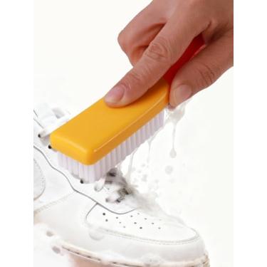 Imagem de Escova de limpeza de sapatos com orifício para pendurar, escova de limpeza de sapatos com cerdas macias para tênis, lona, sapatos brancos e muito mais, amarelo + vermelho