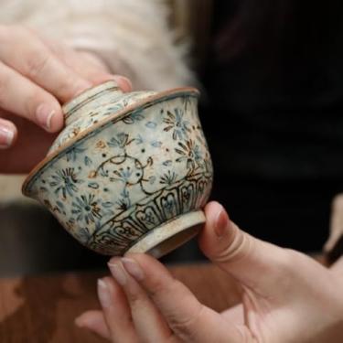 Imagem de Xícara de chá chinesa feita à mão, xícara de porcelana de 150 ml, chai Kiln Crisântemo Yuanbao Tigela coberta para fazer chá, conjunto de chá de cerâmica chinesa Cultura de cerâmica China Jingdezhen