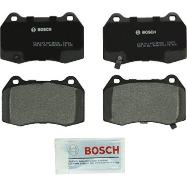 Imagem de Bosch BP960 QuietCast Premium Conjunto de Pastilhas de Freio a Disco Semimetálico para Infiniti: 2003-2005 G35; Nissan: 2003-2009 350Z, 2004-2006 Sentra; Dianteiro