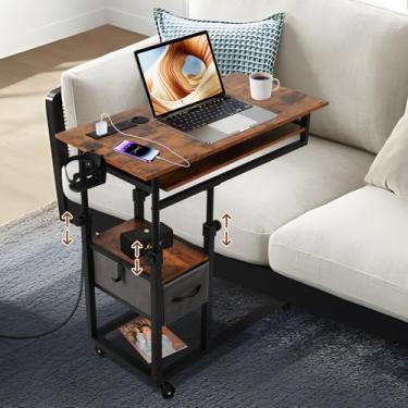 Imagem de FAHKNS Mesa C com rodas, mesa de sofá ajustável com estação de carregamento, sofá com suporte para copos, suporte para laptop, bandeja de TV em forma de C com prateleiras de armazenamento
