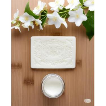 Imagem de Sabonete Artesanal de Jasmim (Jasmim e Óleo de Coco)