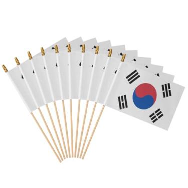 Imagem de Pacote com 12 bandeiras de mão da Coreia do Sul 12 x 20 cm em bastão de madeira P Mini bandeiras portáteis nacionais coreanas, decoração de festa, desfiles, festivais, celebrações.