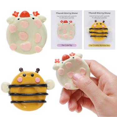 Imagem de Pedra de preocupação com a ansiedade, pedra de polímero feita à mão para o polegar, 2 peças, adoráveis formas de animais e frutas, pedra de bolso para o polegar para alívio da meditação e ansiedade