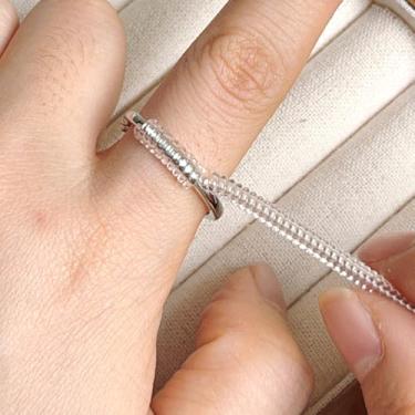 Imagem de 5 peças de tamanho de anel para anéis soltos, protetor de anel de silicone transparente invisível redimensionador espaçador ajustador torna os anéis menores, 10cm, Silicone, Sem pedra preciosa