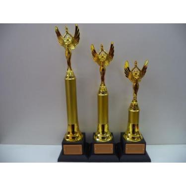 Imagem de Kit com 3 troféus de vitória (49 cm, 43 cm, 37 cm). - Jebs
