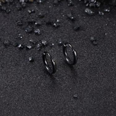 Imagem de Conjunto de brincos de argola pequenos pretos para mulheres e homens, brincos de prata fofos para mulheres de aço inoxidável 316L, brincos de argola pretos leves